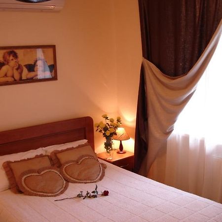 Sinay Hotel Poltava Buitenkant foto