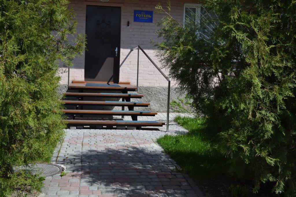 Sinay Hotel Poltava Buitenkant foto