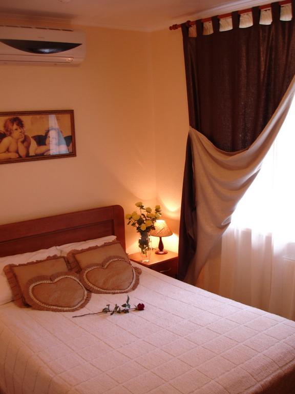 Sinay Hotel Poltava Buitenkant foto